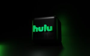 Hulu מציעה מגוון רחב של תוכניות טלוויזיה עדכניות ותוכן מקורי.